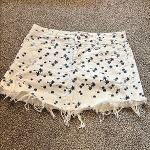 Limelight White Mini Skirt with Black Palm Print